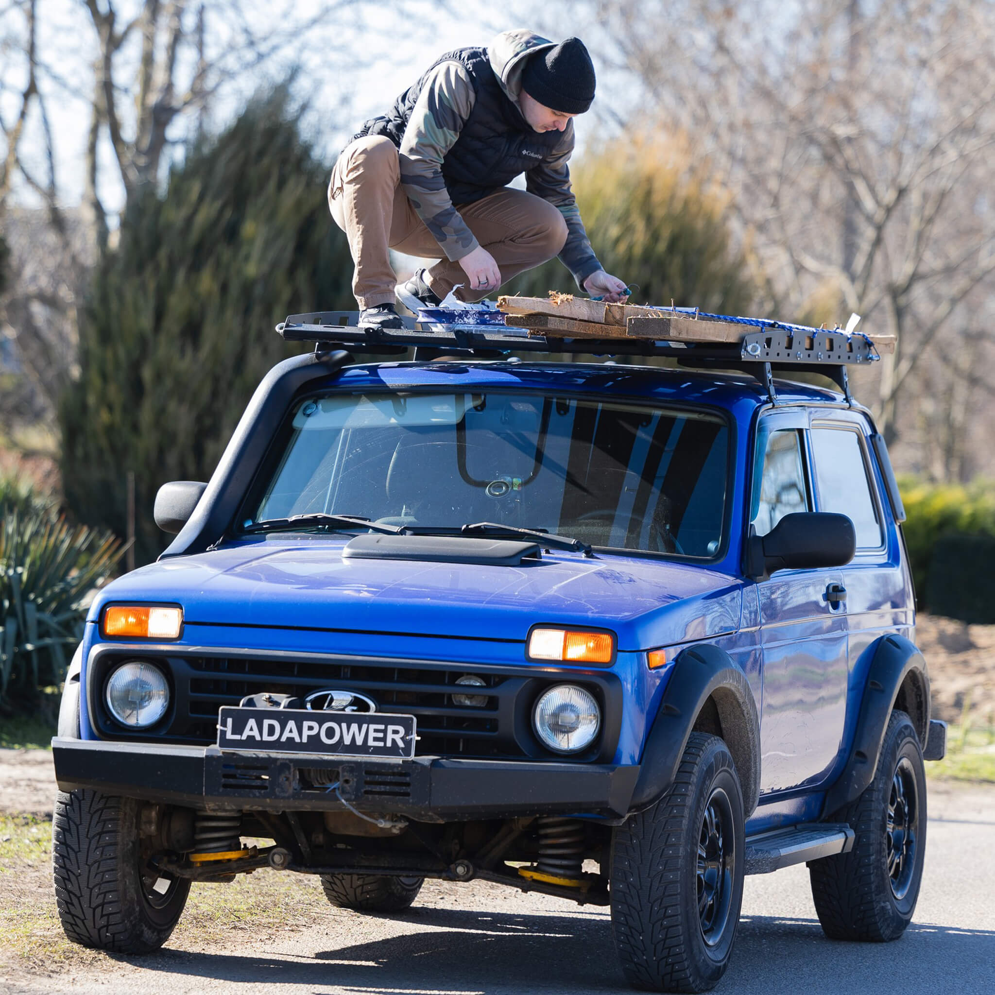 Unleash Your Lada Niva's Potential: Ladapower.com's Steel Roof Racks